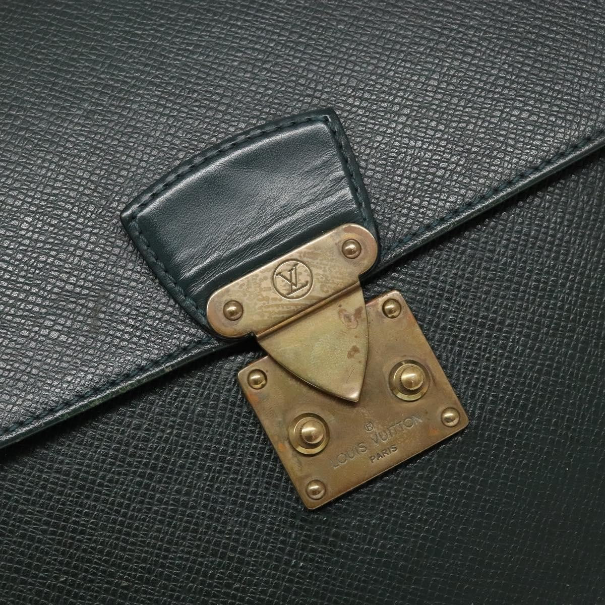 Louis Vuitton Serviette Kourad Taiga Leather Green Leather Clutche & Pouche Bag (Pre-Owned)