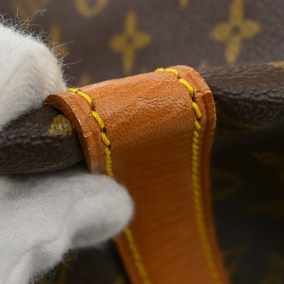 Louis Vuitton Keepall Monogram Canvas Brown Canvas Travel Bag Bag (Pre-Owned)
