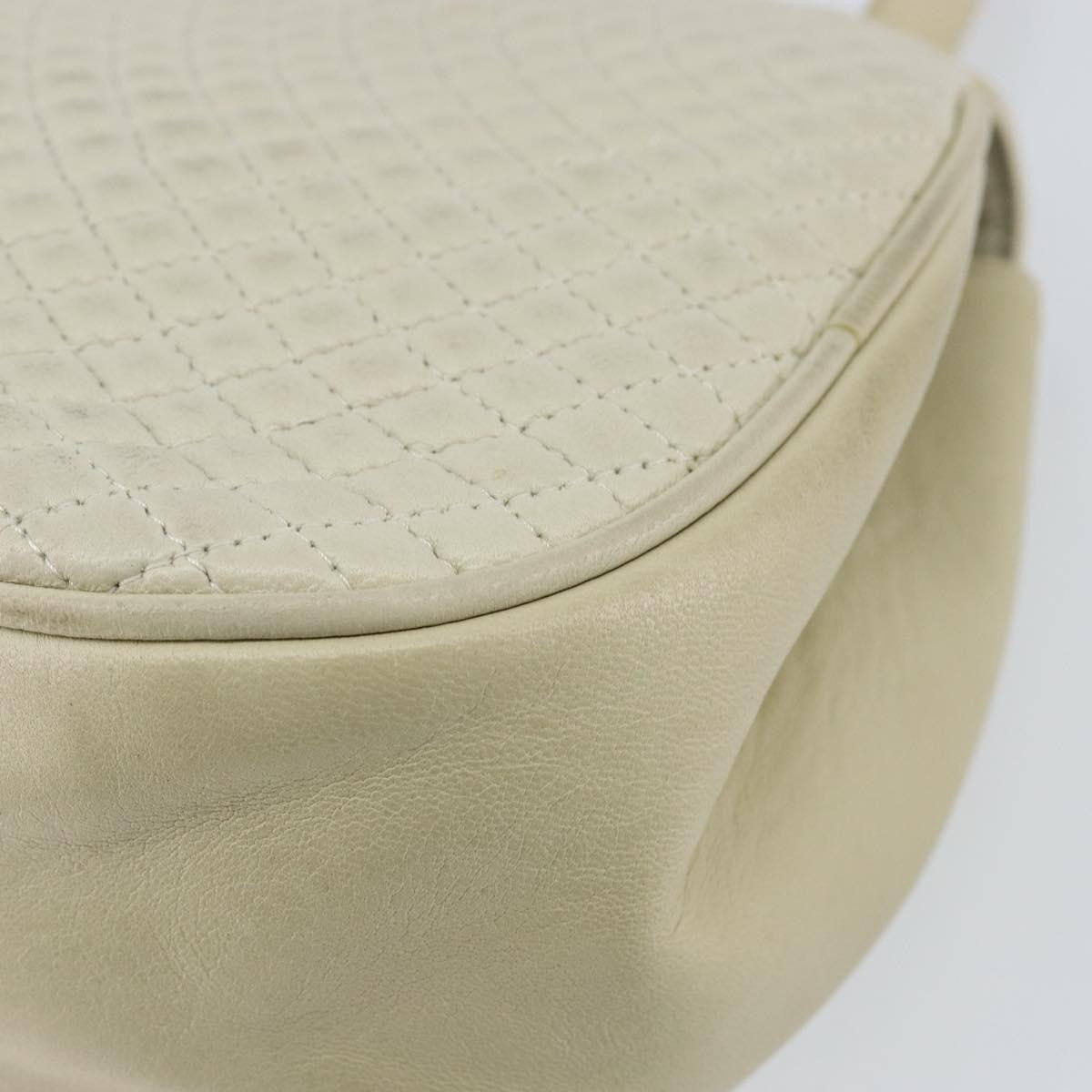Bally Vintage Quilted Leather White Leather Handbag (Pre-Owned)