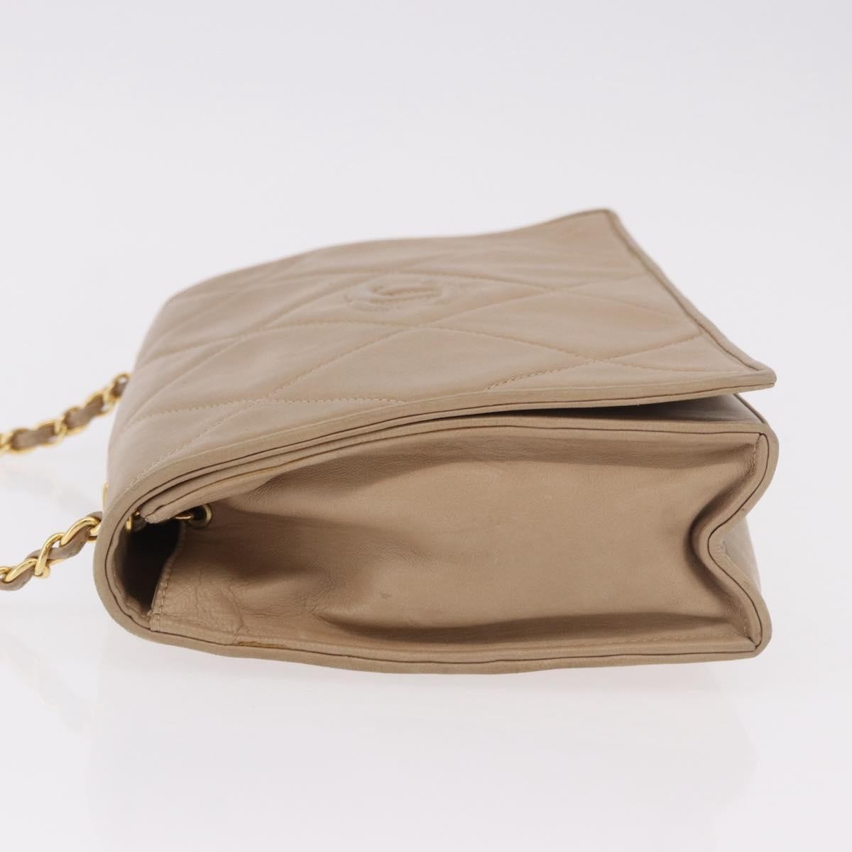 Chanel Flap Chain Leather Beige Leather Shoulder Bag Bag (Pre-Owned)