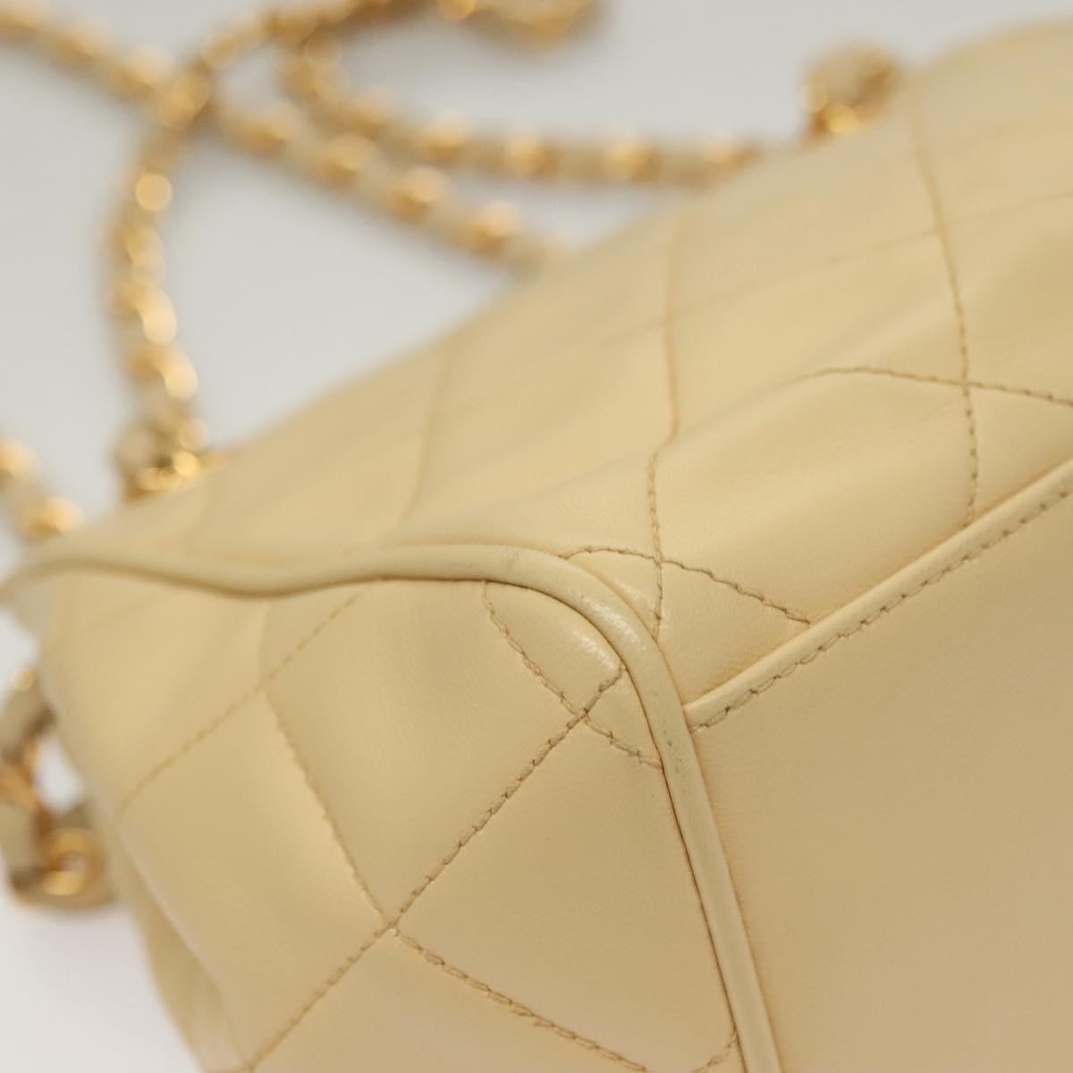 Chanel Chain Leather Beige Leather Shoulder Bag Bag (Pre-Owned)