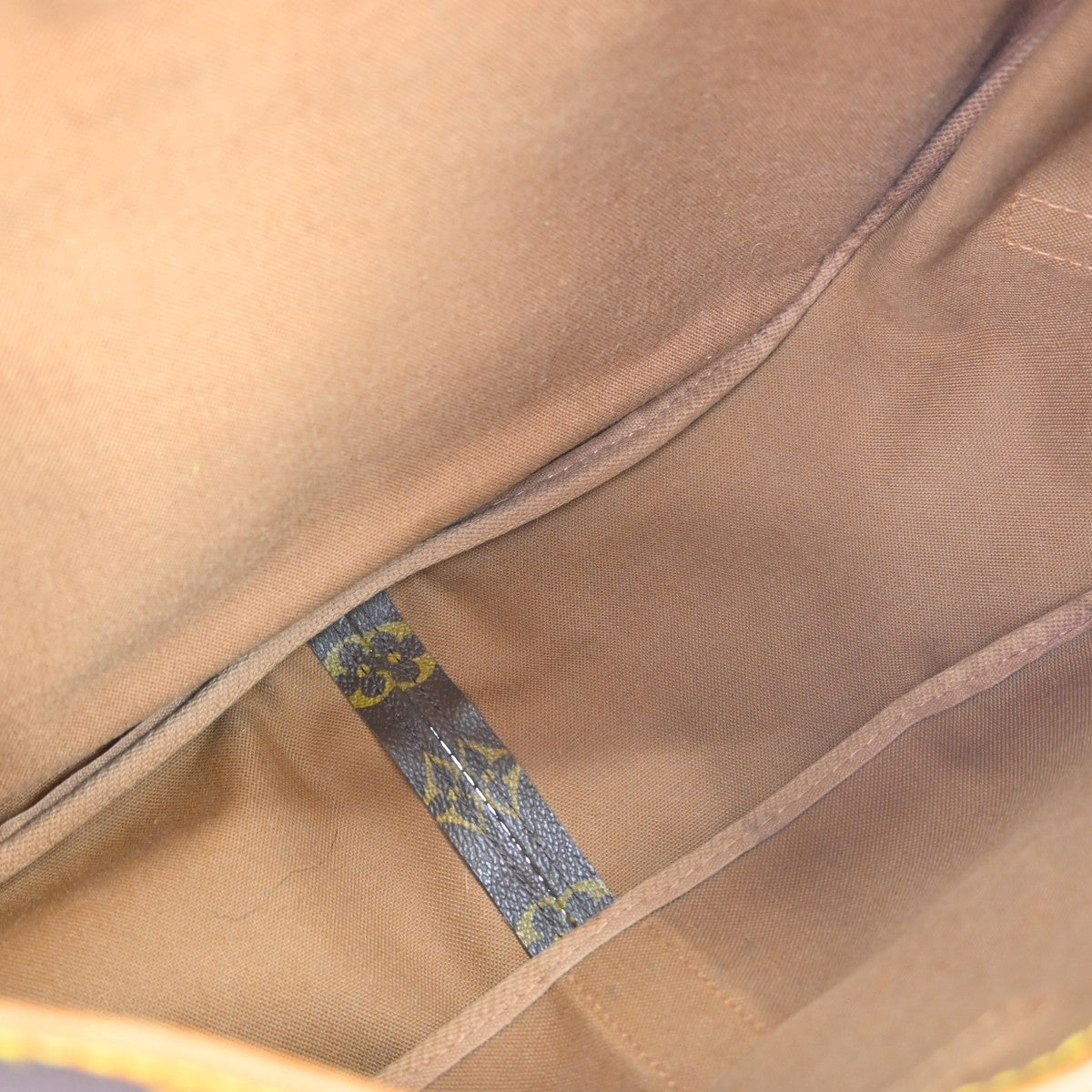 Louis Vuitton Saumur Monogram Brown Canvas Shoulder Bag Bag (Pre-Owned)