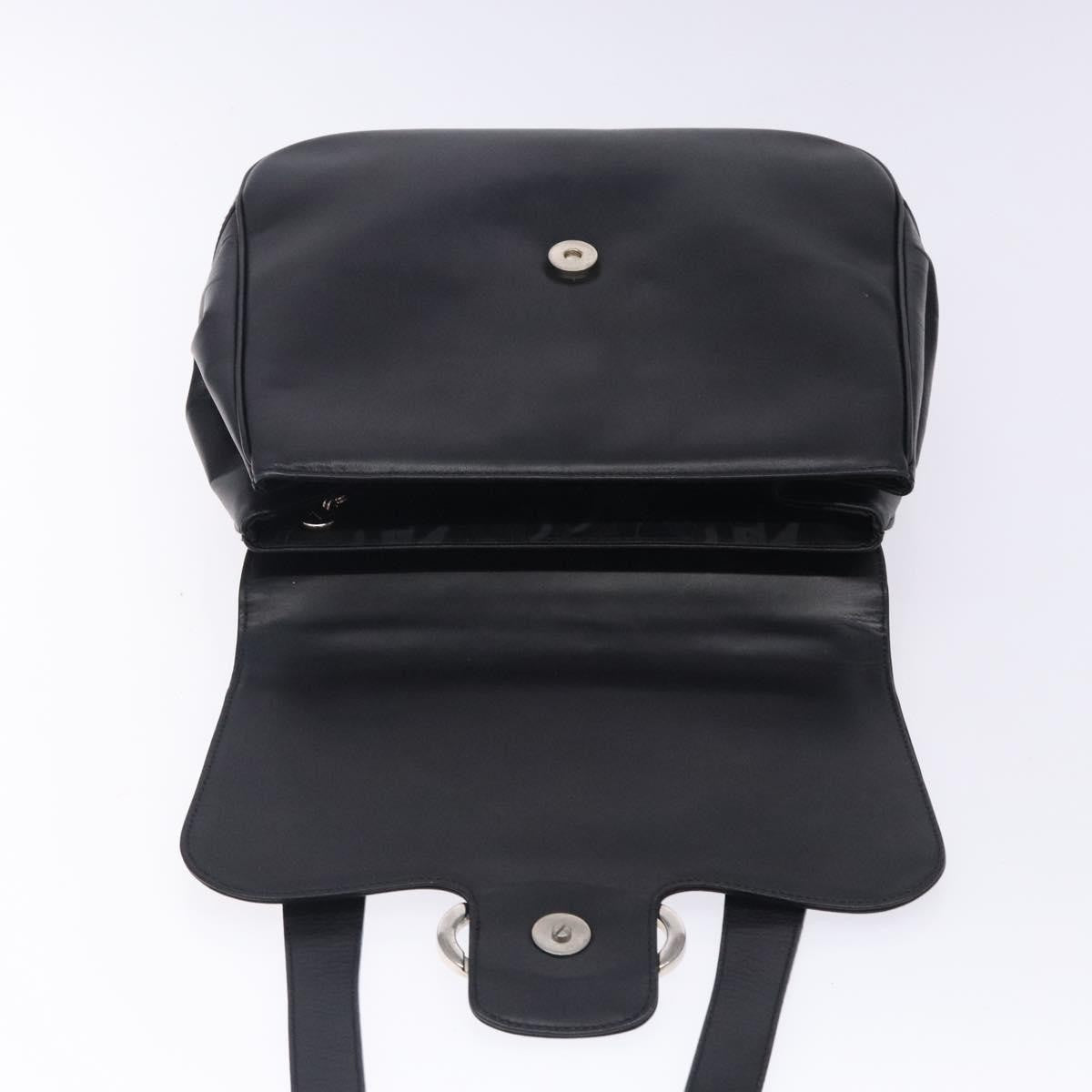 Salvatore Ferragamo Gancini Leather Black Leather Shoulder Bag Bag (Pre-Owned)