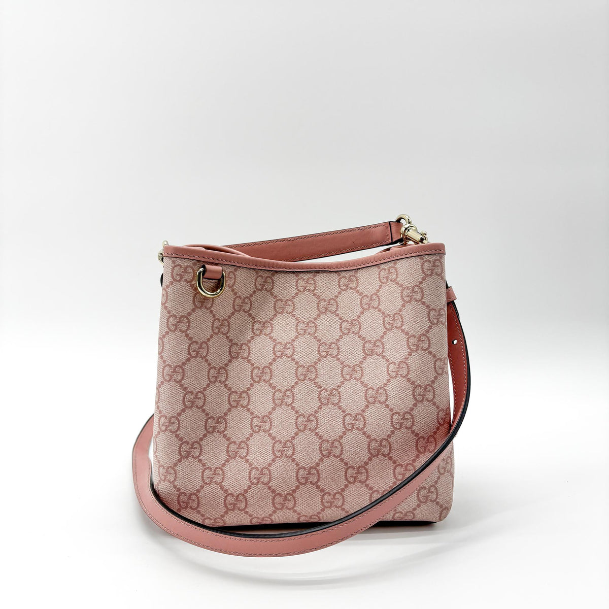 Gucci Gg Emblem Bucket Bag Gg Coated Canvas Pink Canvas Shoulder Bag Bag (Pre-Owned)