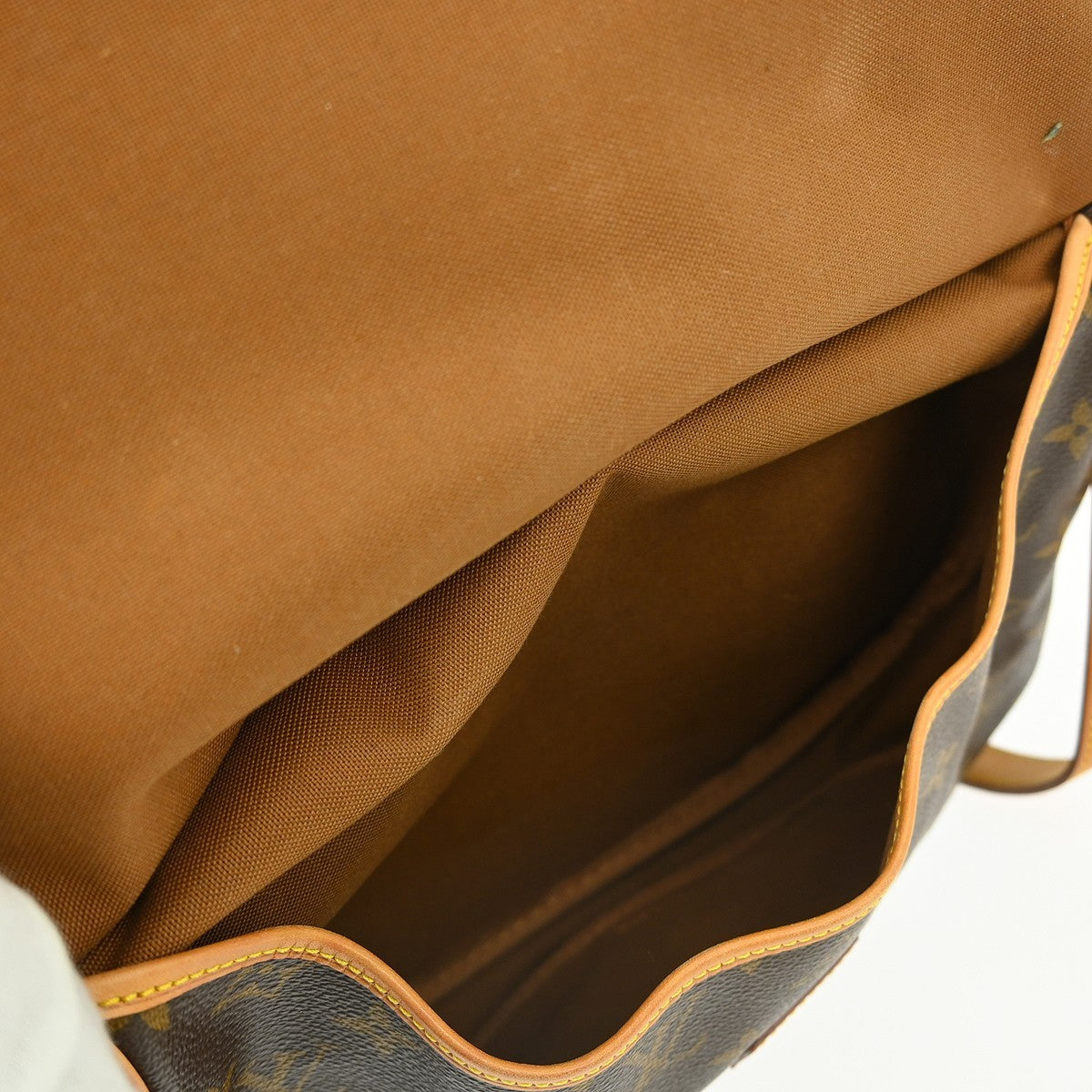 Louis Vuitton Saumur Monogram Brown Canvas Shoulder Bag Bag (Pre-Owned)