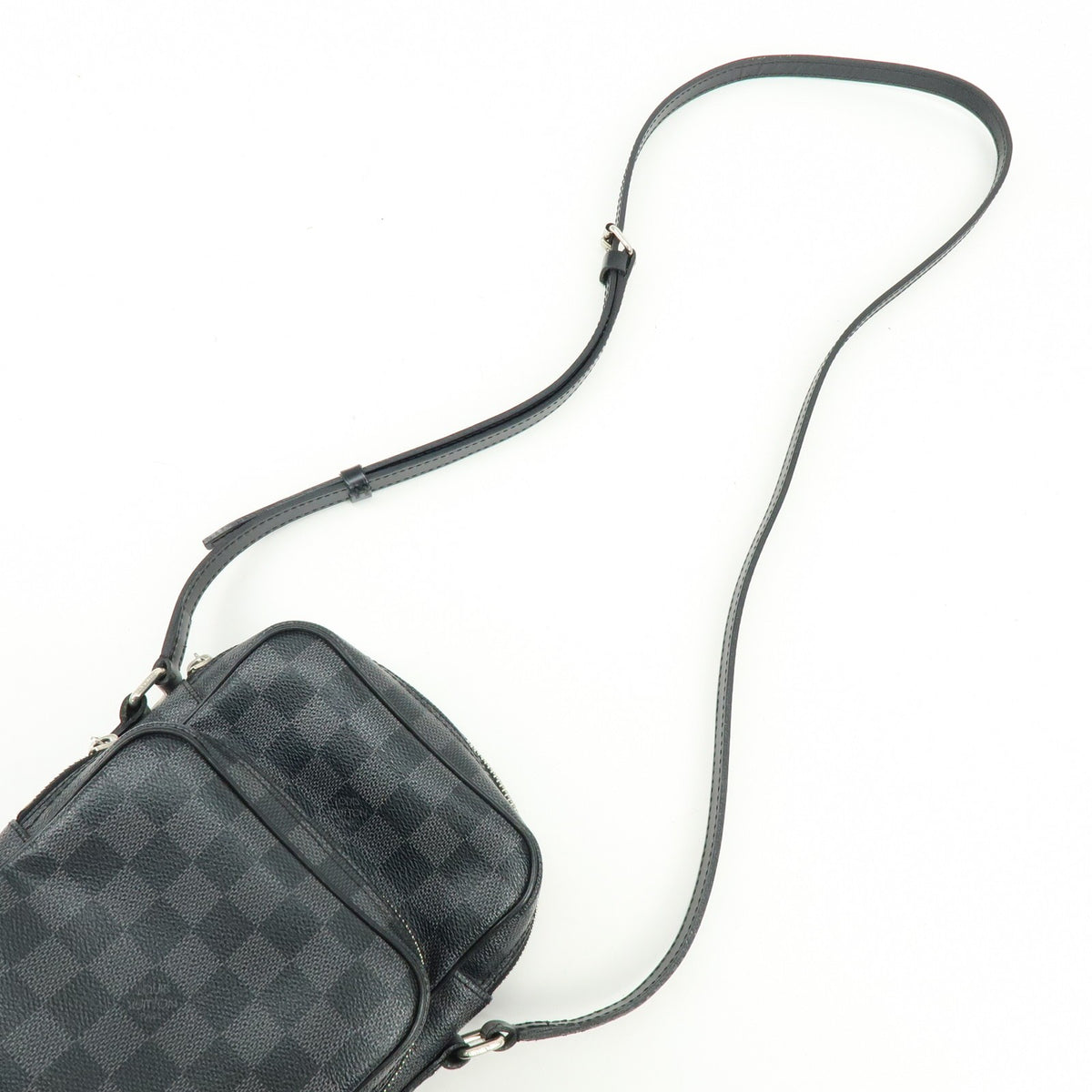 Louis Vuitton Rem Damier Graphite Black Canvas Handbag (Pre-Owned)