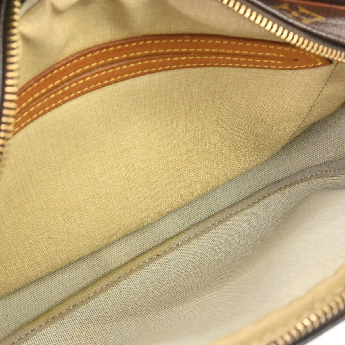 Louis Vuitton Reporter Monogram Brown Canvas Shoulder Bag Bag (Pre-Owned)