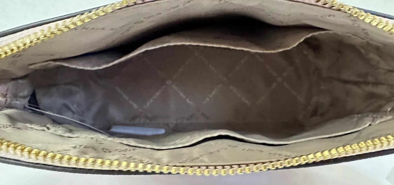 Michael Kors Women's Jet set Travel Dome Leather Crossbody Bag