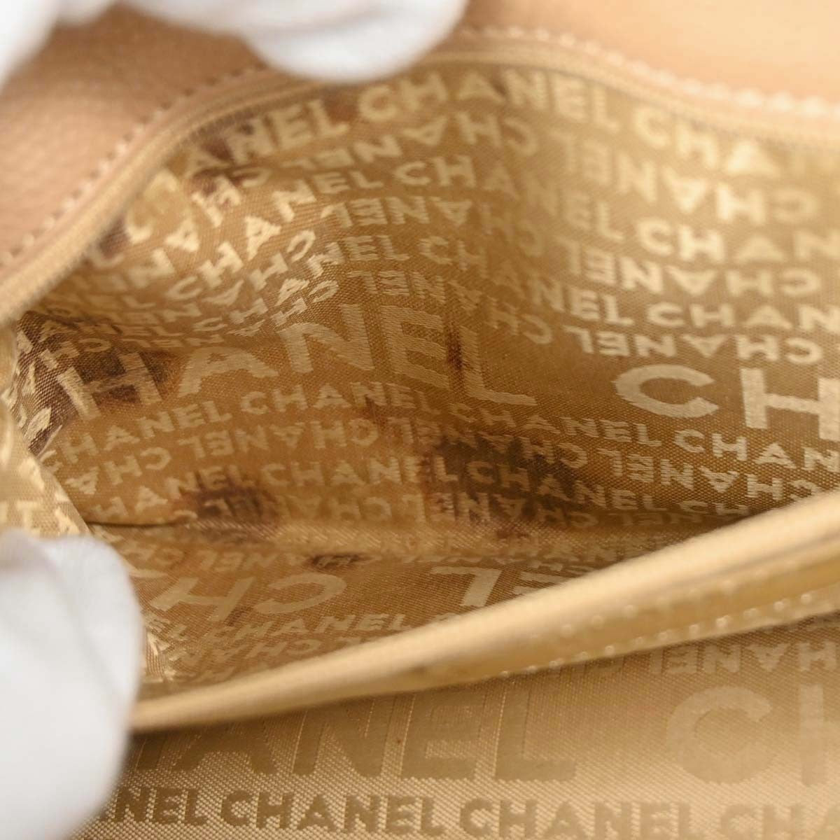 Chanel Mademoiselle Lock Shoulder Bag Quilted Caviar Beige Leather Shoulder Bag Bag (Pre-Owned)