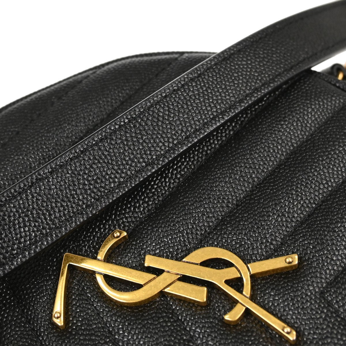 Saint Laurent Vinyle Round Belt Matelasse Chevron Leather Black Leather Clutche & Pouche Bag (Pre-Owned)