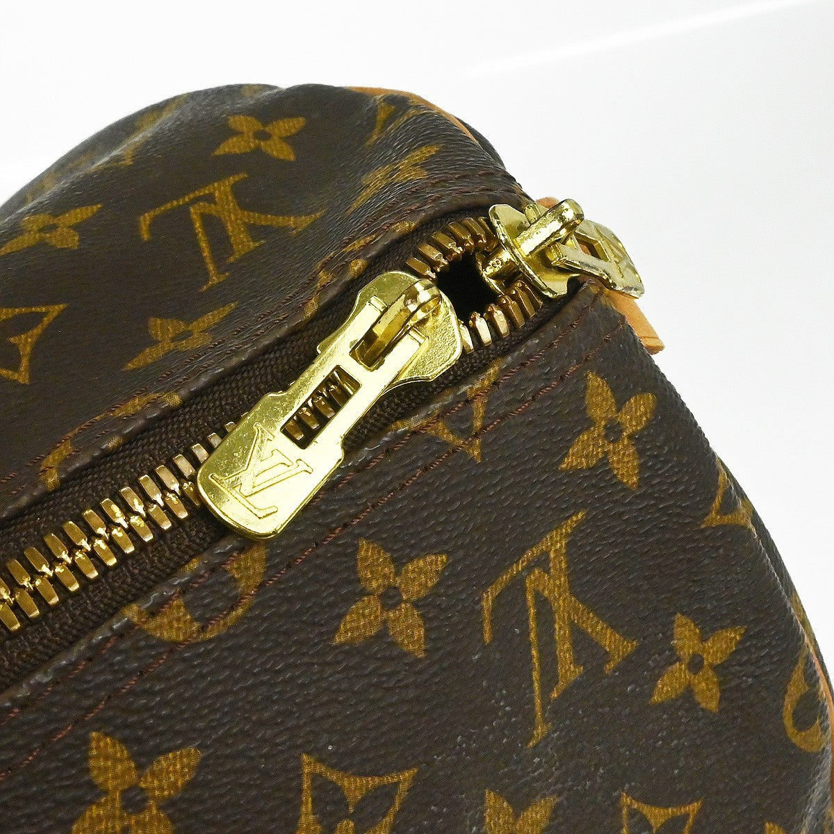 Louis Vuitton Keepall Monogram Brown Canvas Travel Bag Bag (Pre-Owned)
