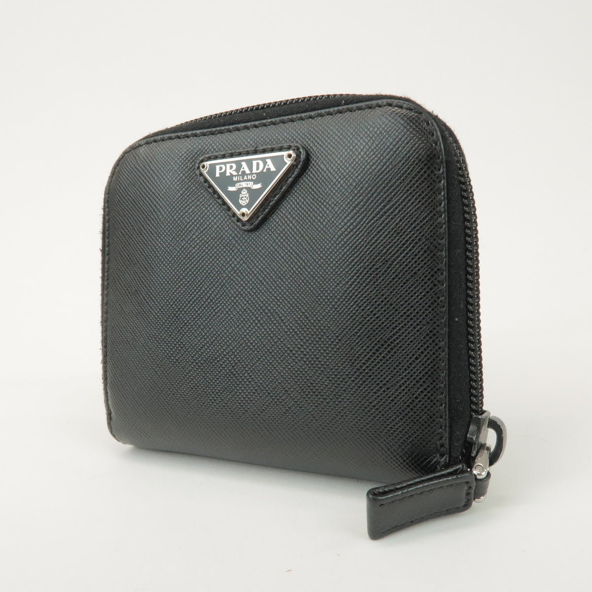 Prada Bifold Zip Around Saffiano Leather Black Leather Wallets Accessory (Pre-Owned)