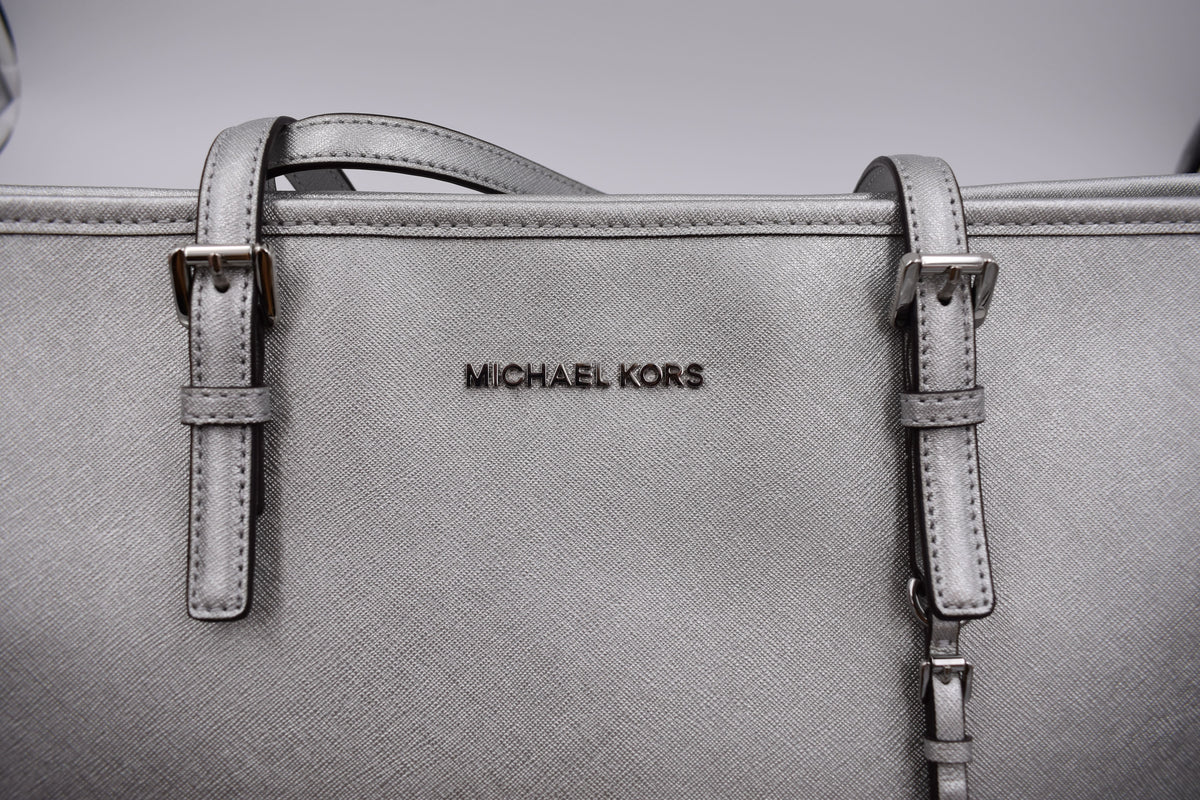 Michael Kors Jet Set Travel Silver Medium Top-Zip Tote Bag (Pre-Owned)