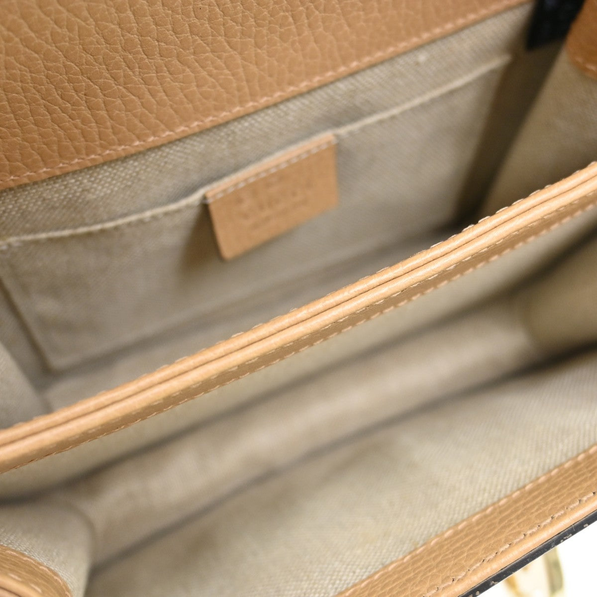 Gucci Interlocking Leather Beige Leather Shoulder Bag Bag (Pre-Owned)