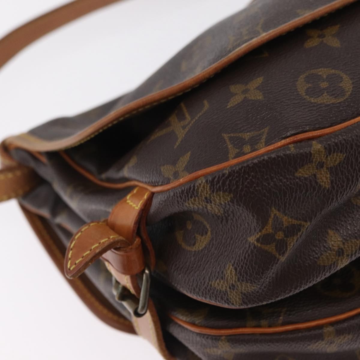 Louis Vuitton Saumur Monogram Canvas Brown Canvas Shoulder Bag Bag (Pre-Owned)