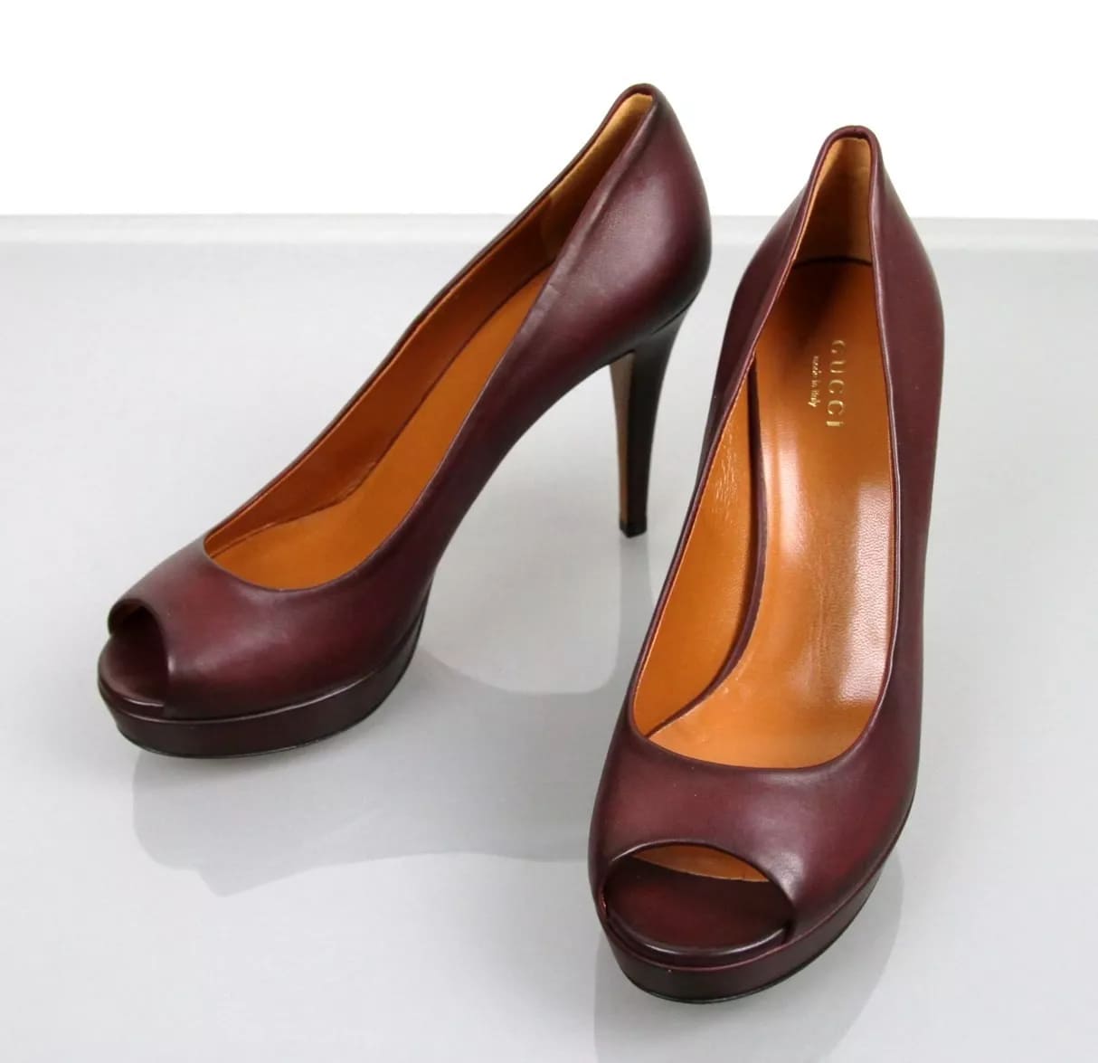 New Authentic GUCCI Betty Open-Toe Platform Pump SHOES Plum 8