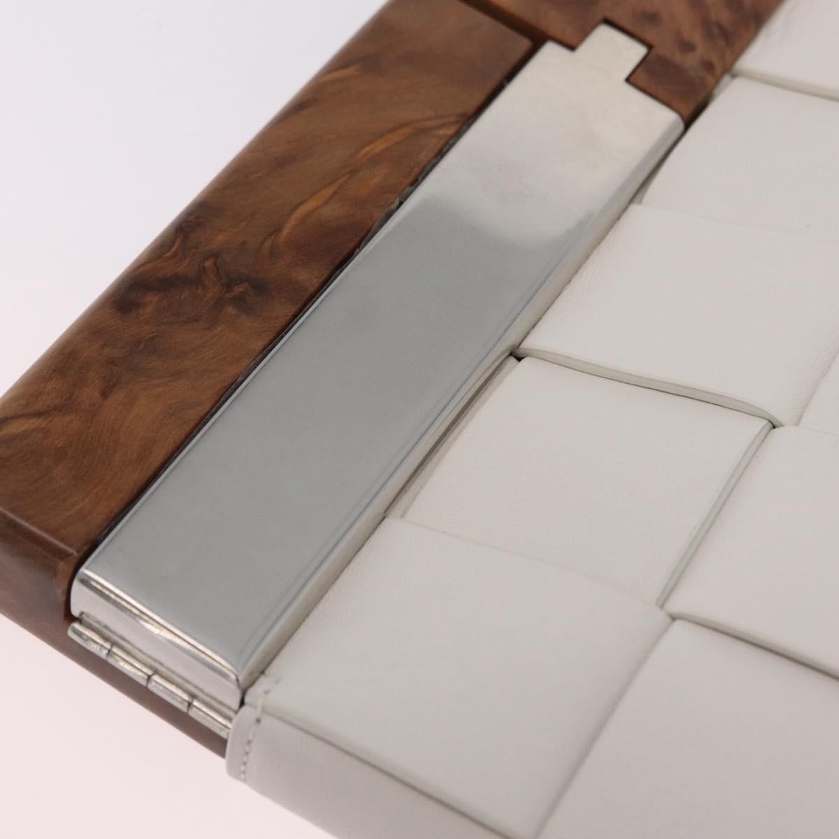 Bottega Veneta The Snap Clutch Maxi Intrecciato Leather With Wood And Metal White Leather Clutche & Pouche Bag (Pre-Owned)