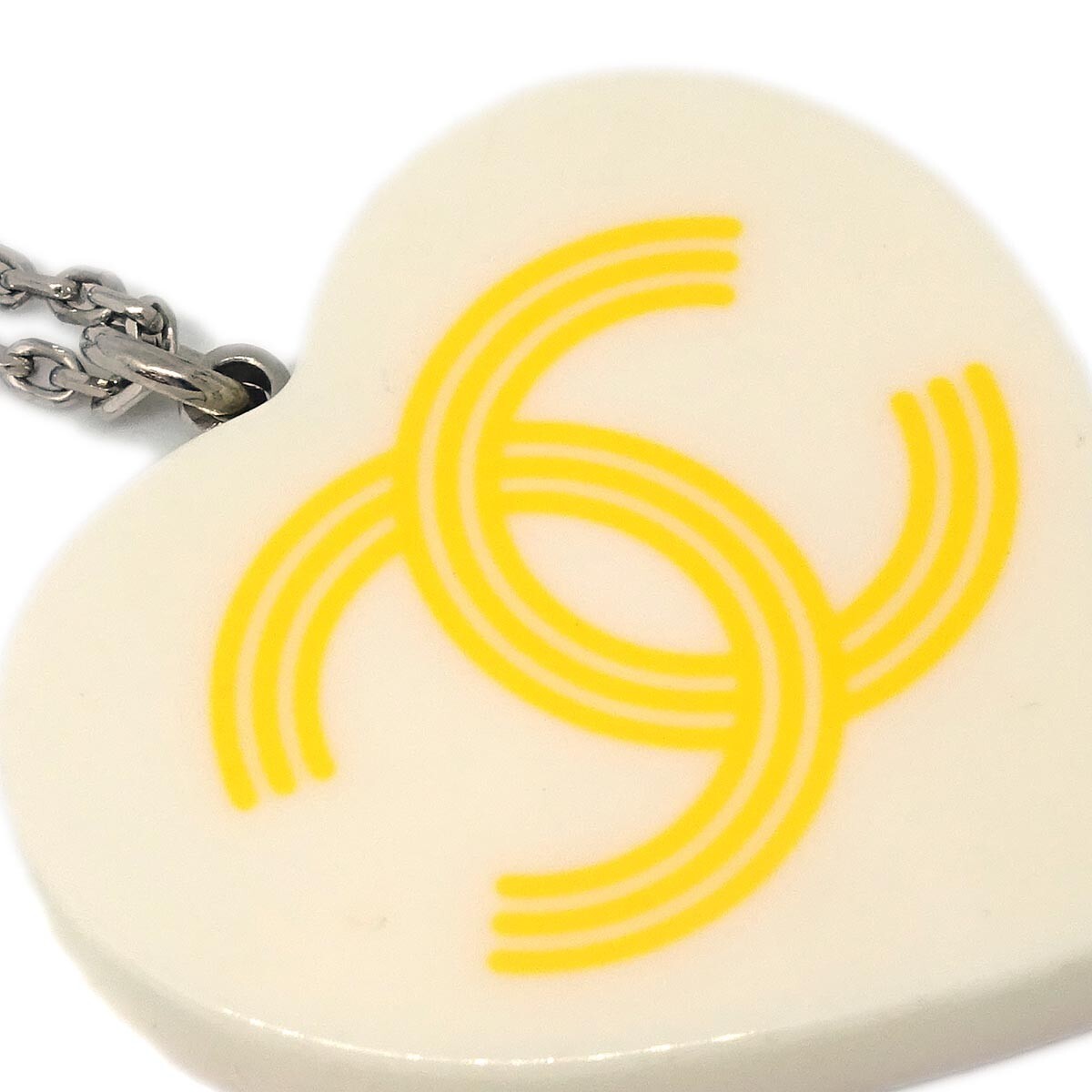 Chanel Cc Heart Pendant Metal And Enamel Silver Silver_Plated Necklace Jewelry (Pre-Owned)