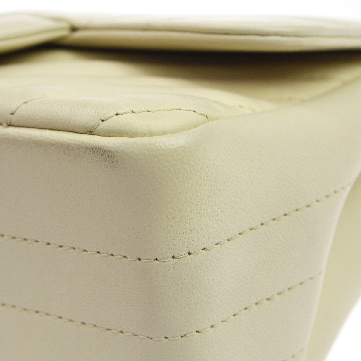 Chanel Classic Single Flap Chevron Lambskin Beige Leather Handbag (Pre-Owned)