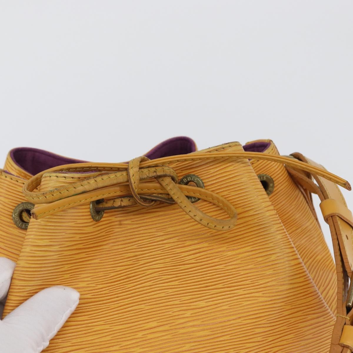 Louis Vuitton Petit Noe Epi Leather Yellow Leather Shoulder Bag Bag (Pre-Owned)