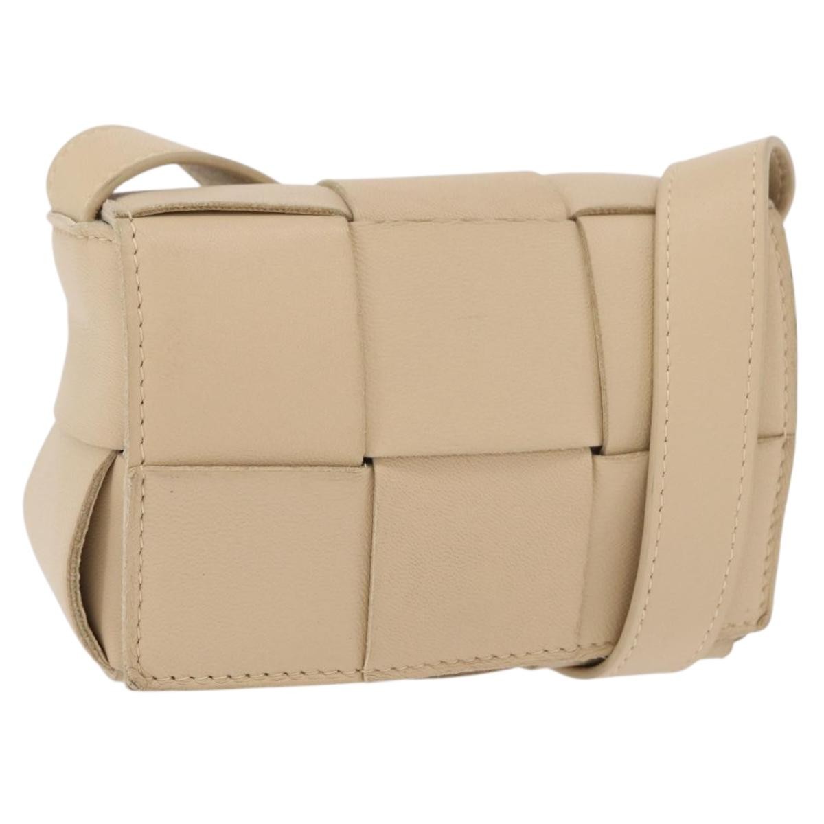 Bottega Veneta Cassette Maxi Intrecciato Leather Beige Leather Crossbody Bag Bag (Pre-Owned)