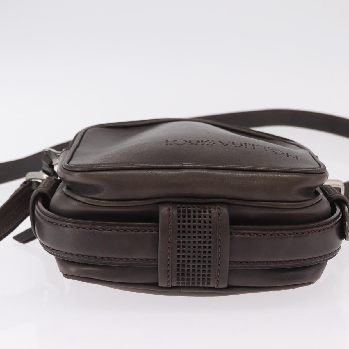 Louis Vuitton Bequia Trotter Messenger Nomade Leather Brown Leather Handbag (Pre-Owned)