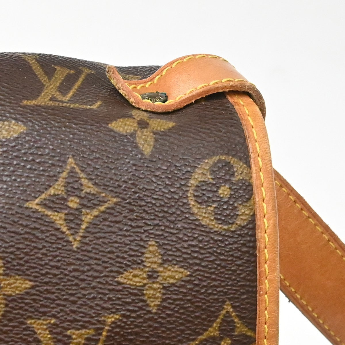 Louis Vuitton Saumur Monogram Canvas Brown Canvas Shoulder Bag Bag (Pre-Owned)