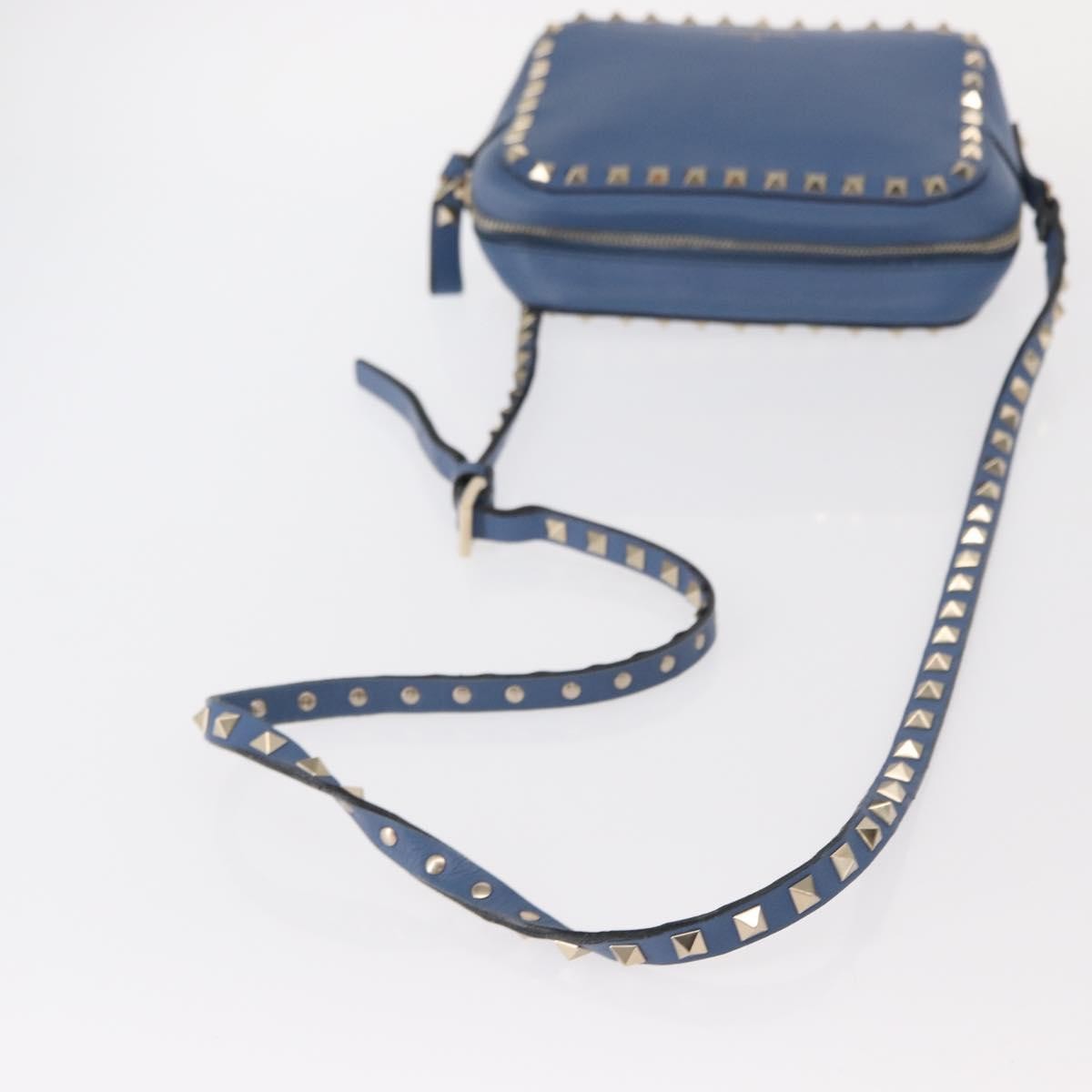 Valentino Garavani Rockstud Camera Leather Blue Leather Clutche & Pouche Bag (Pre-Owned)