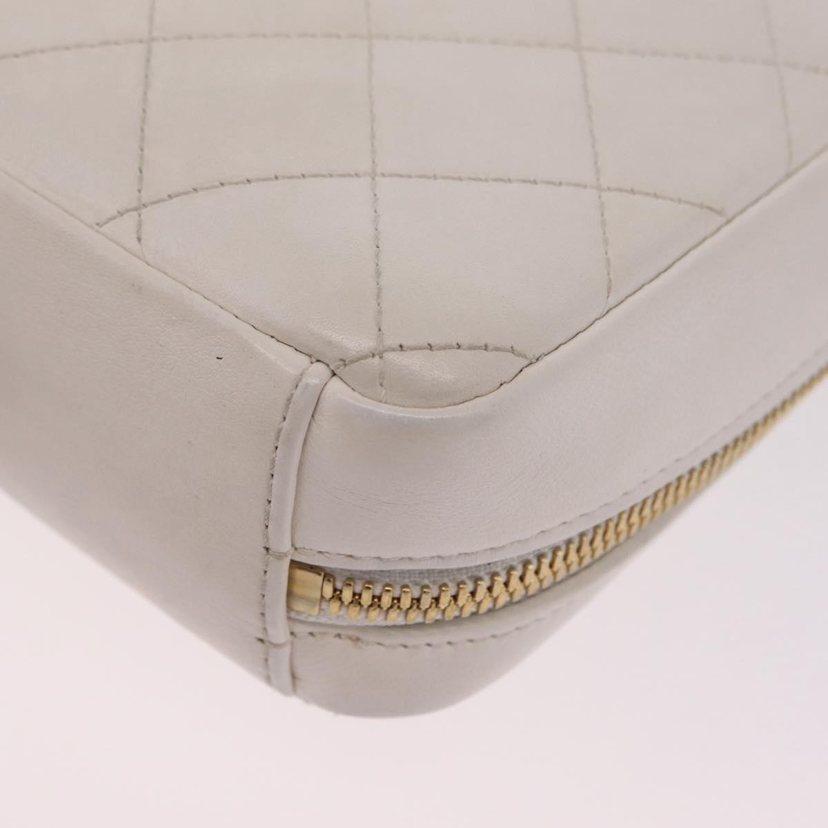 Chanel Zip Around Phone Case With Chain Quilted Lambskin White Leather Crossbody Bag Bag (Pre-Owned)