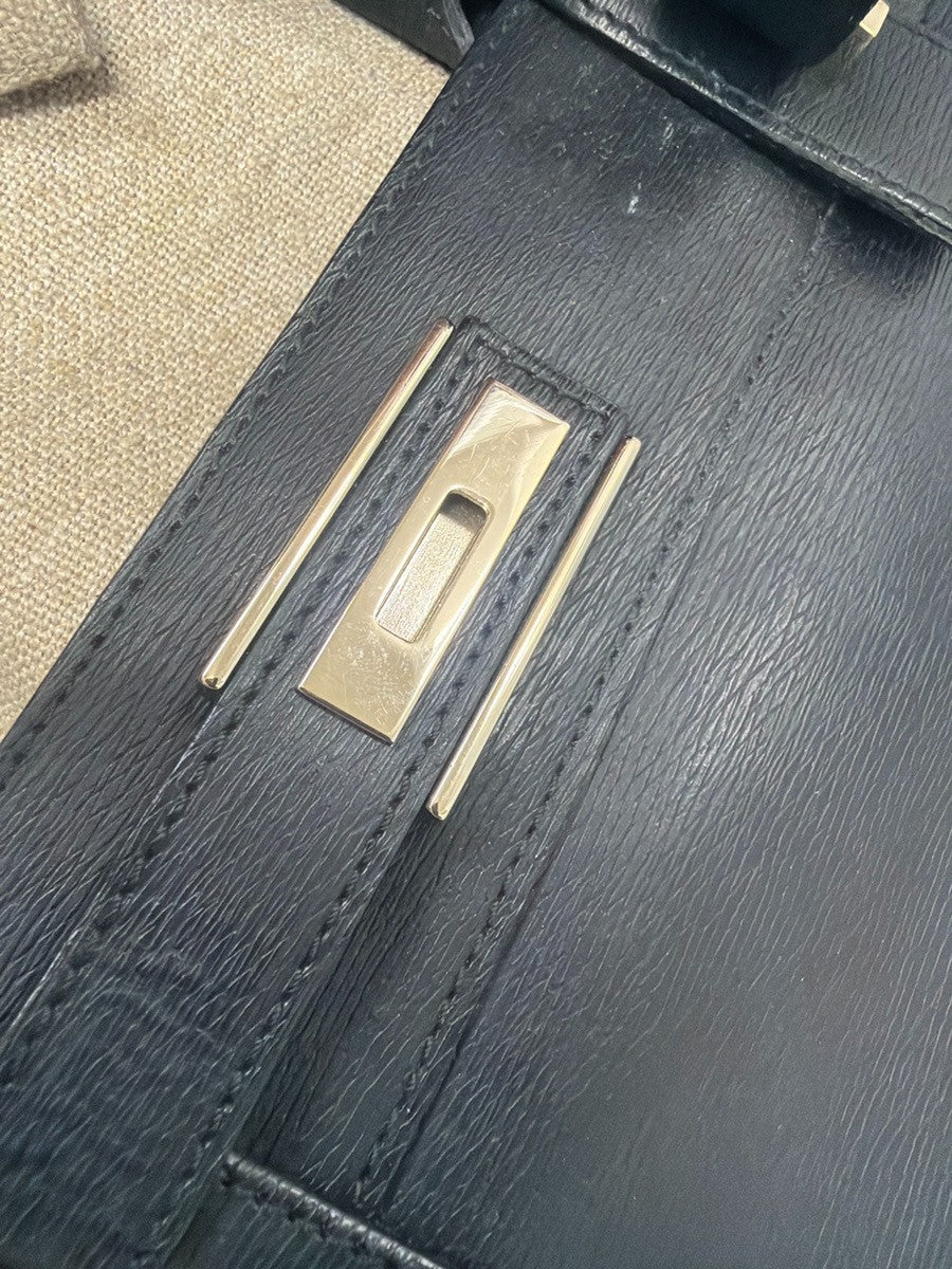 Gucci Business Leather Black Leather Handbag (Pre-Owned)
