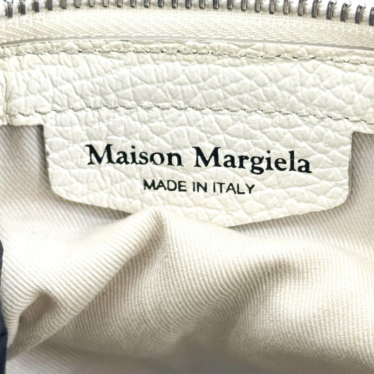 Maison Margiela Femme Micro Sac 5Ac Leather White Leather Shoulder Bag Bag (Pre-Owned)