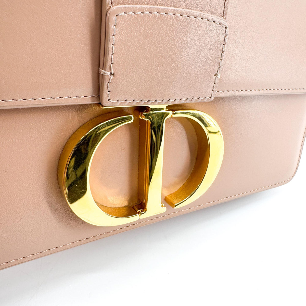 Christian Dior 30 Montaigne Flap Leather Beige Leather Handbag (Pre-Owned)