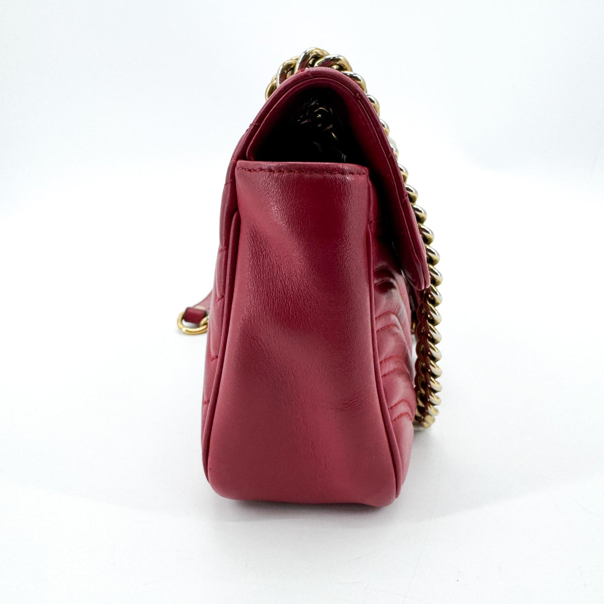 Gucci Gg Marmont Flap Chevron Leather Red Leather Shoulder Bag Bag (Pre-Owned)