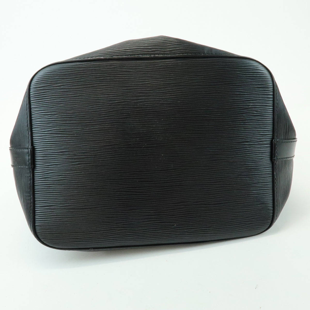 Louis Vuitton Petit Noe Epi Leather Black Leather Handbag (Pre-Owned)