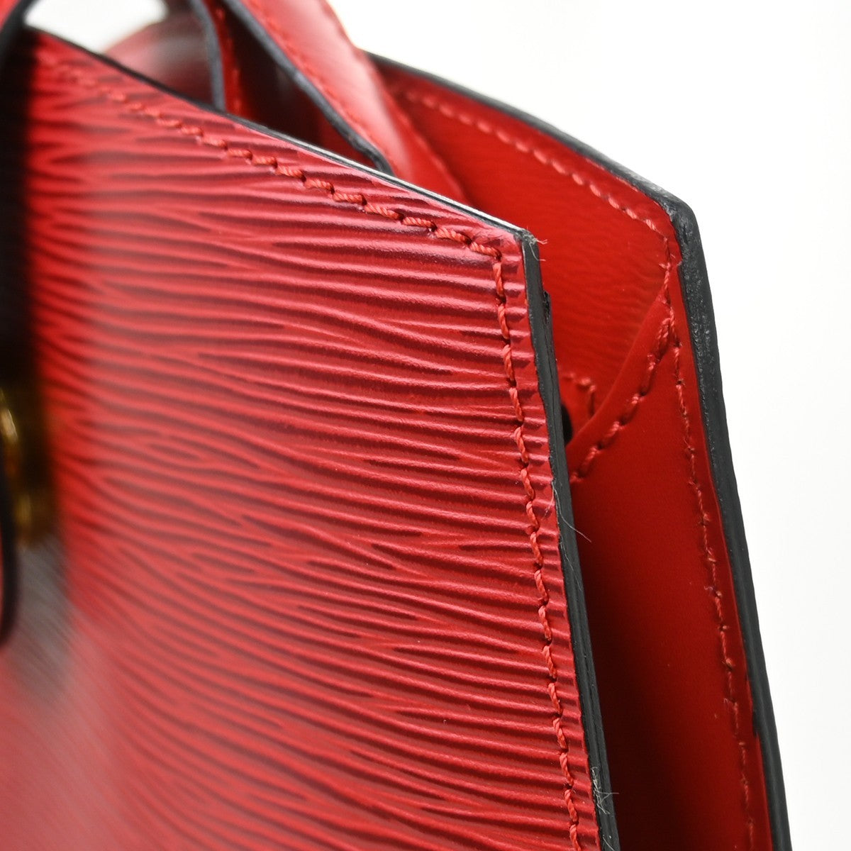 Louis Vuitton Cluny Epi Leather Red Leather Shoulder Bag Bag (Pre-Owned)