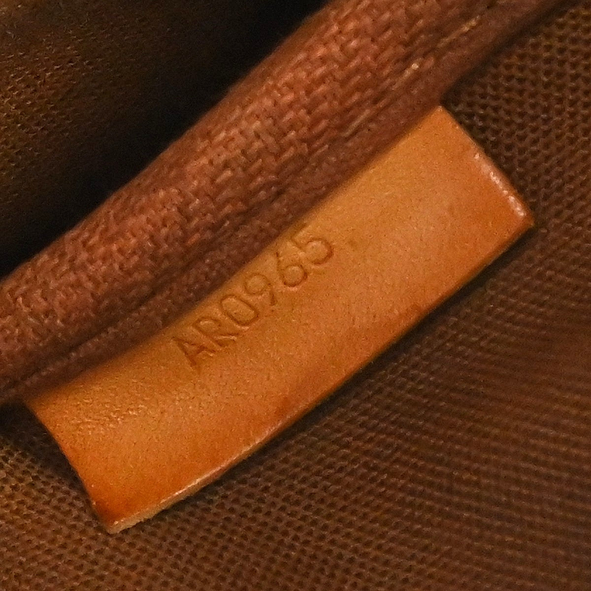 Louis Vuitton Saumur Monogram Brown Canvas Shoulder Bag Bag (Pre-Owned)