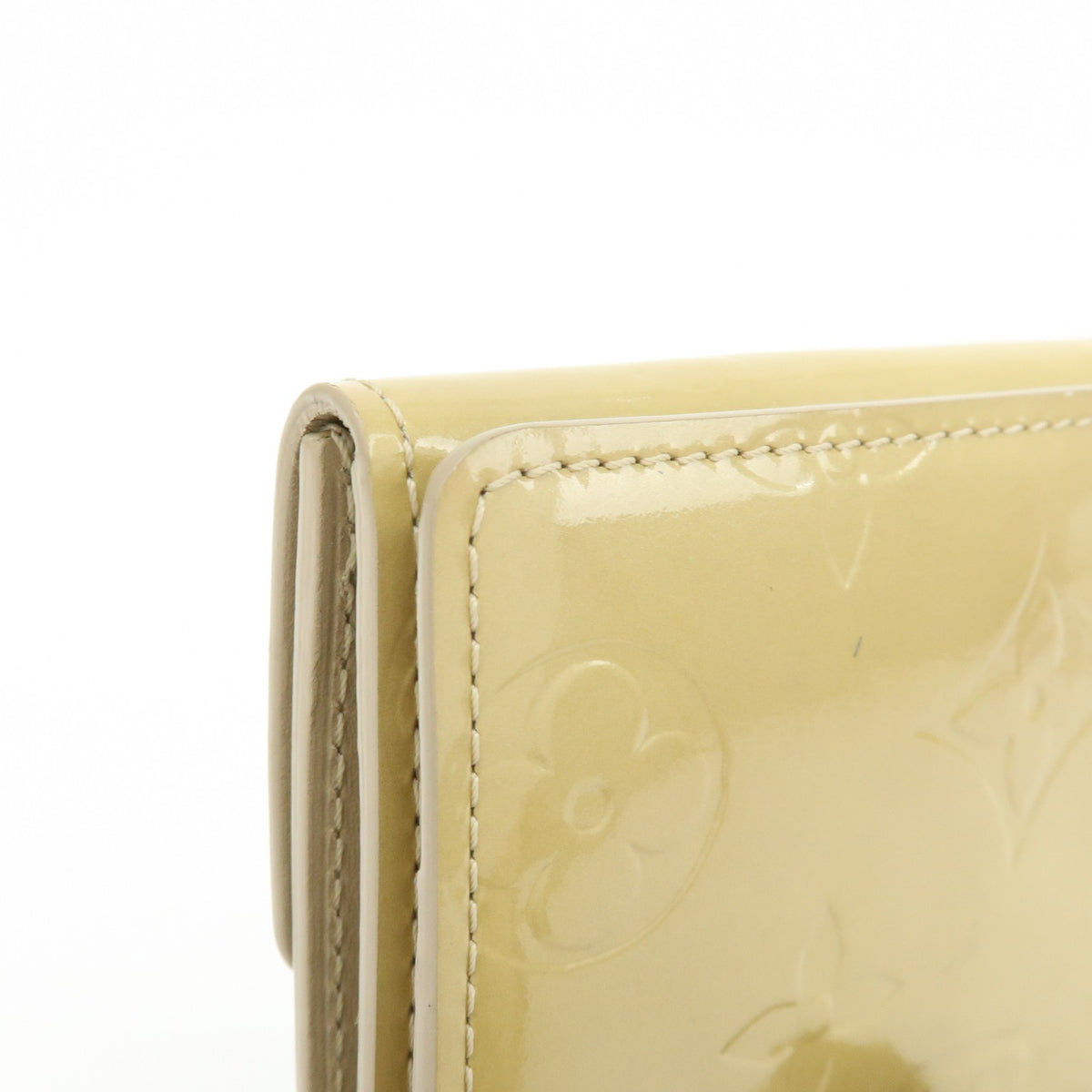 Louis Vuitton Ludlow Vernis Beige Patent_Leather Wallets Accessory (Pre-Owned)