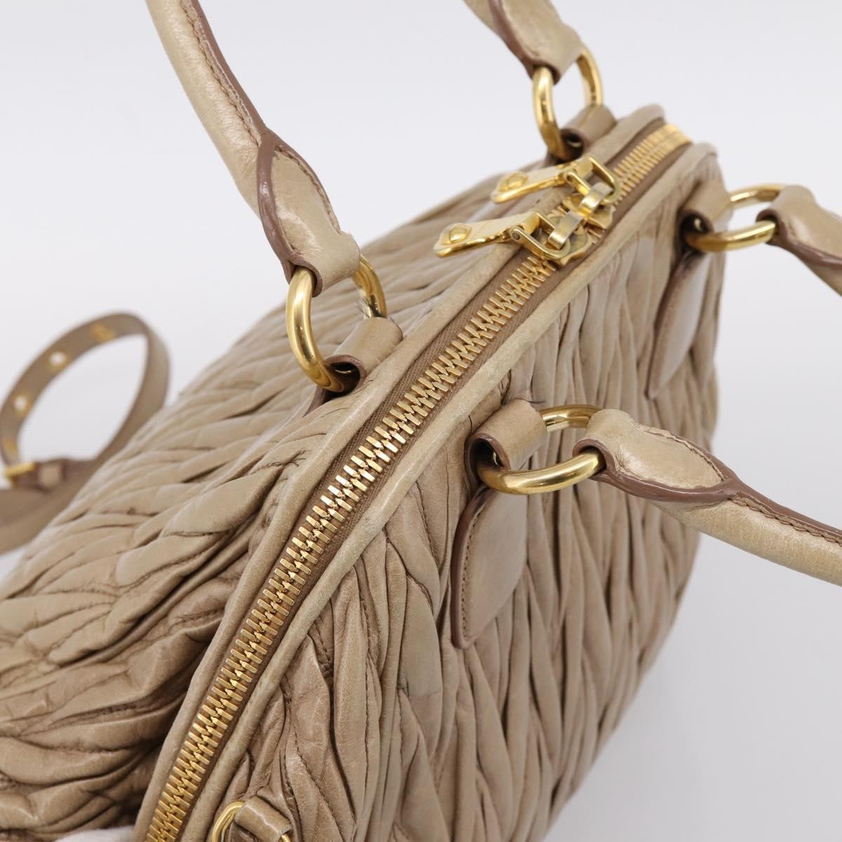 Miu Miu Convertible Dome Satchel Matelasse Leather Beige Leather Handbag (Pre-Owned)
