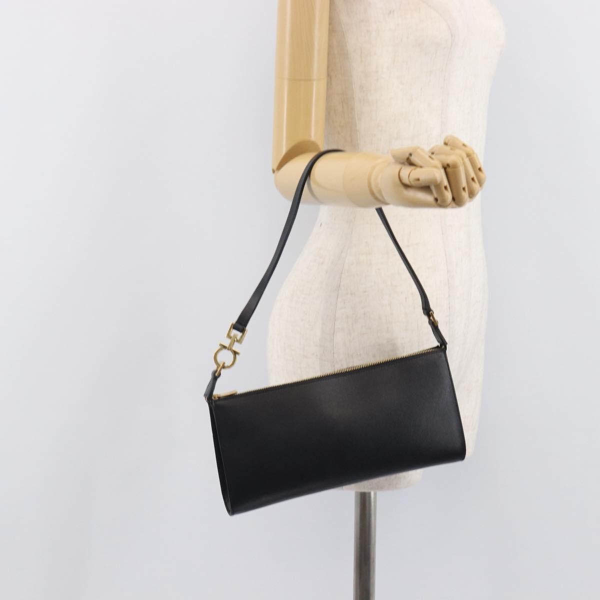Salvatore Ferragamo Vintage Gancini Pochette Leather Black Leather Clutche & Pouche Bag (Pre-Owned)