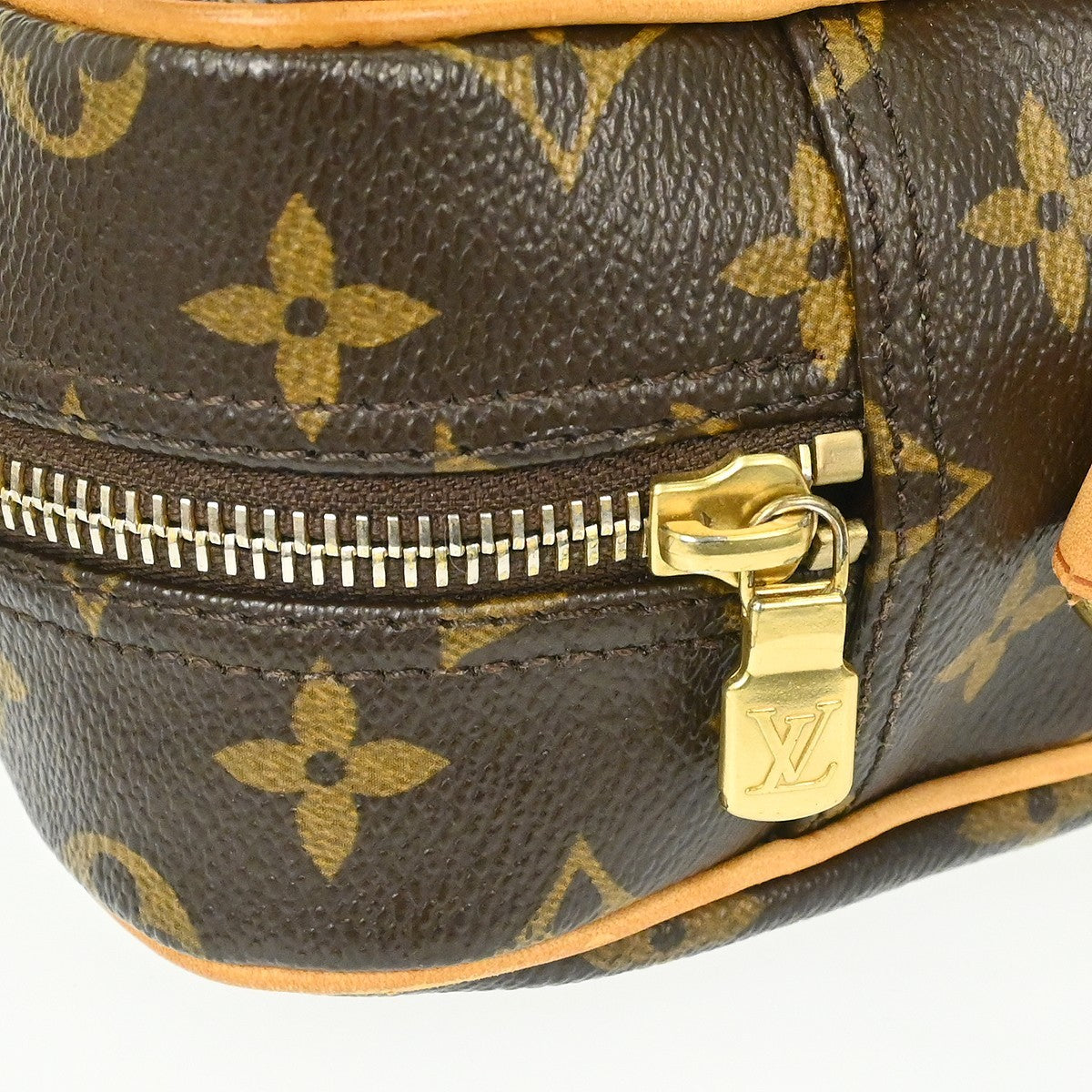 Louis Vuitton Nil Messenger Monogram Canvas Brown Canvas Handbag (Pre-Owned)