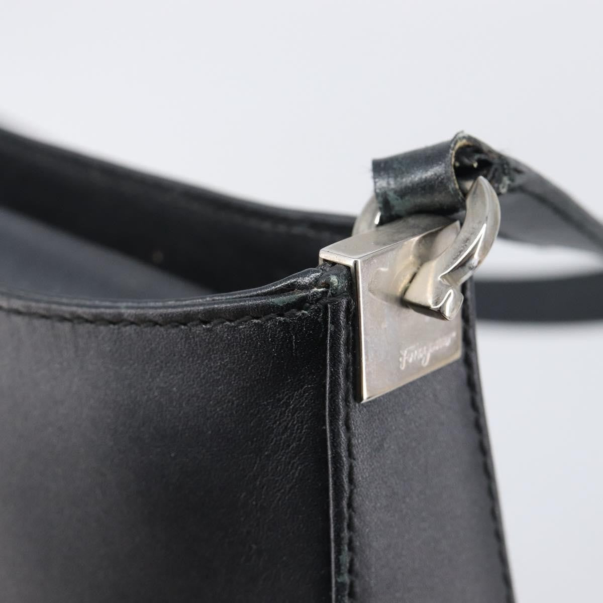 Salvatore Ferragamo Gancini Leather Black Leather Shoulder Bag Bag (Pre-Owned)