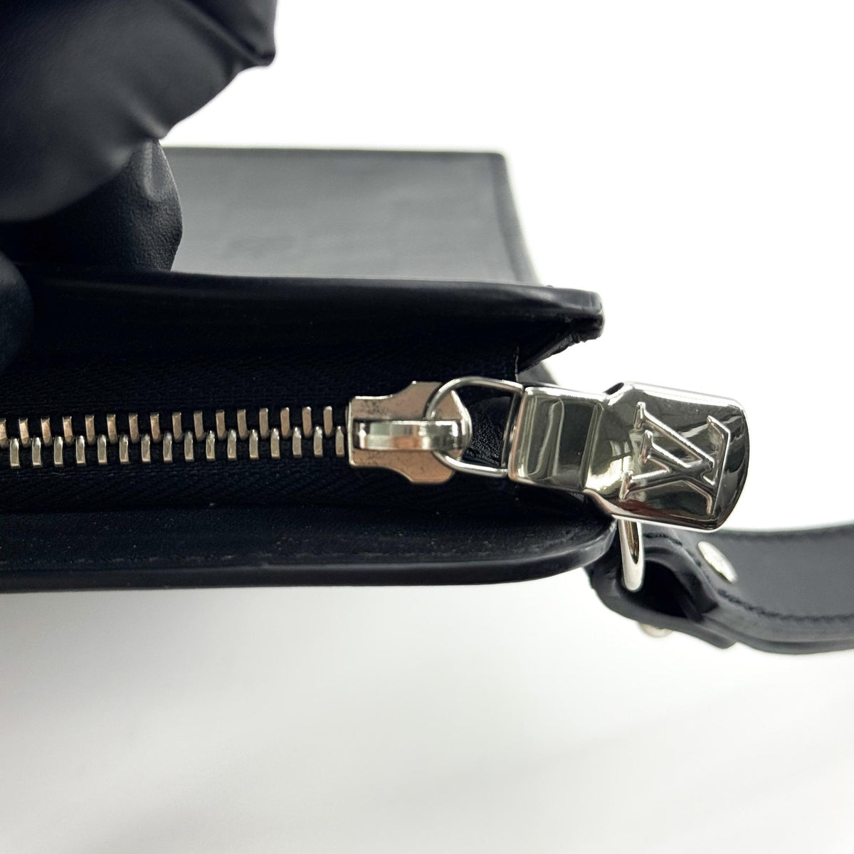 Louis Vuitton Standing Damier Infini Leather Black Leather Clutche & Pouche Bag (Pre-Owned)