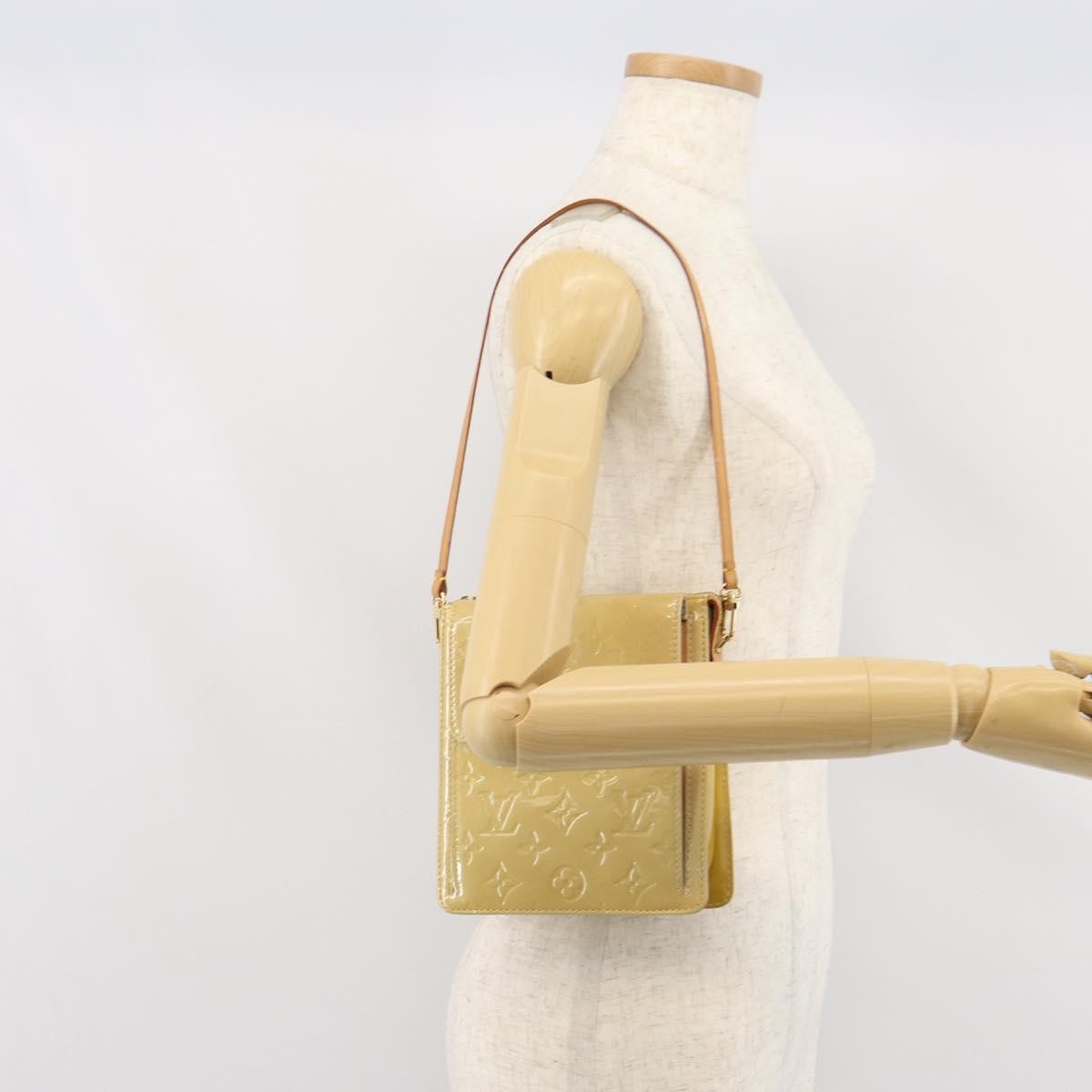 Louis Vuitton Mott Monogram Vernis Beige Patent_Leather Clutche & Pouche Bag (Pre-Owned)