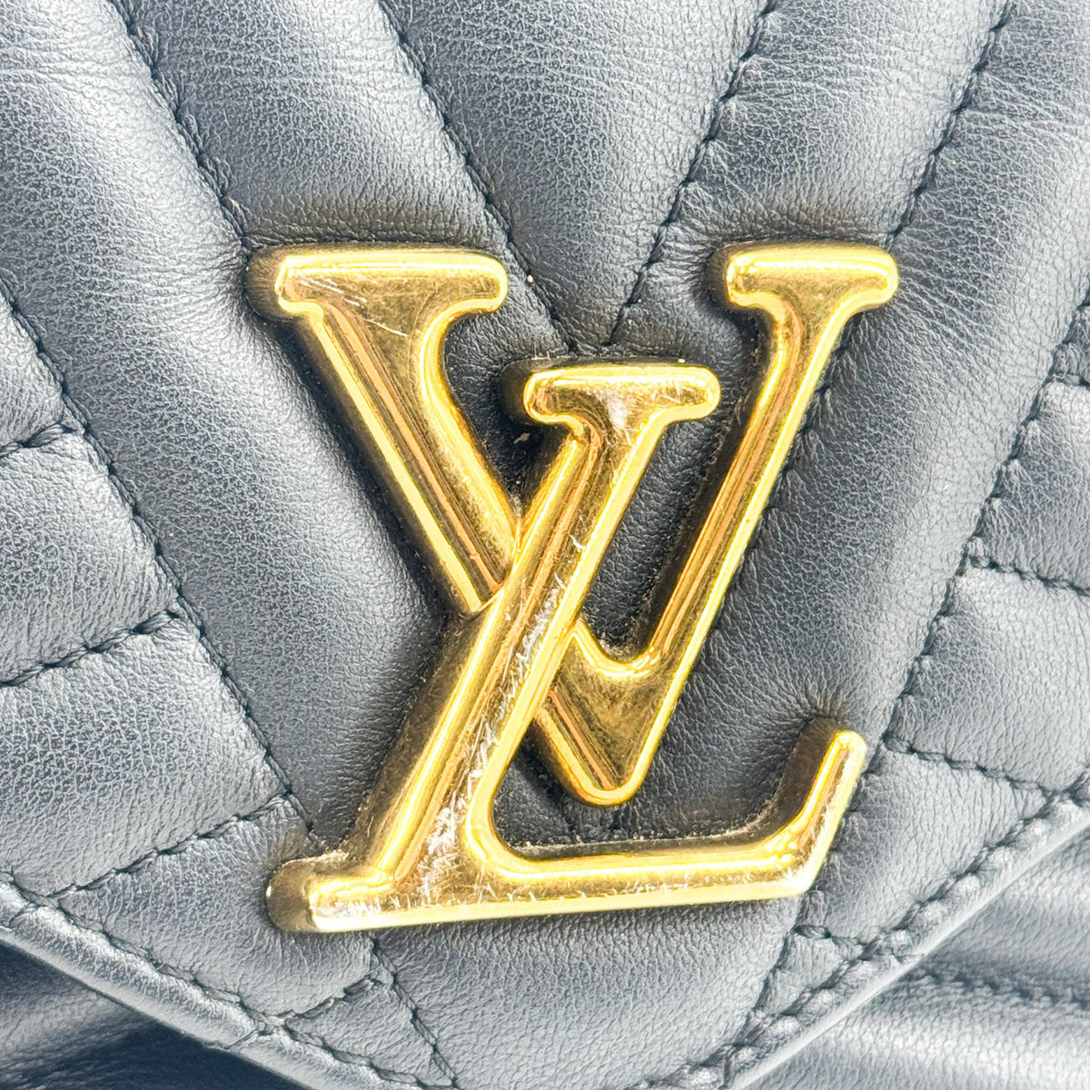 Louis Vuitton New Wave Chain Quilted Leather Black Leather Handbag (Pre-Owned)