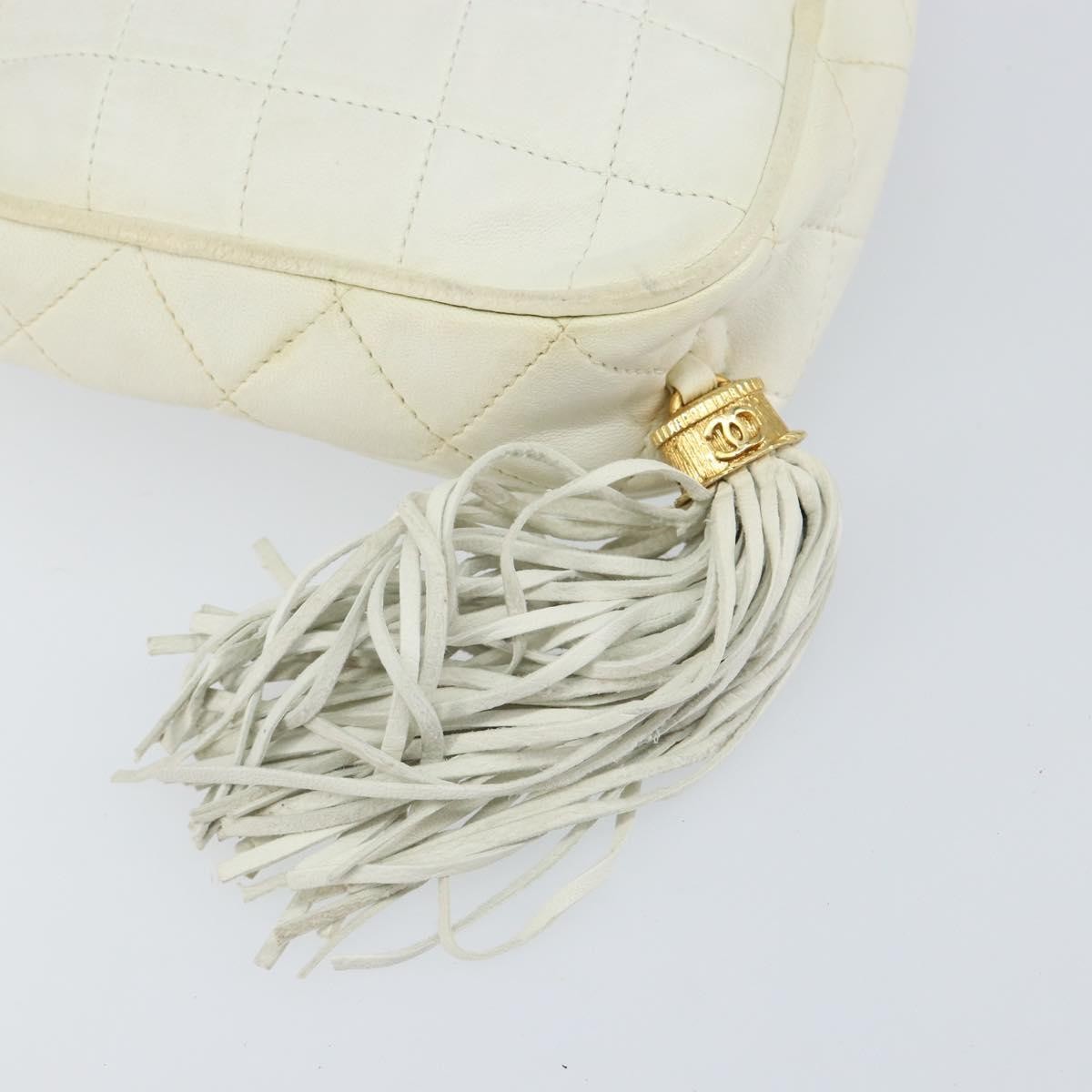 Chanel Vintage Diamond Tassel Quilted Lambskin White Leather Crossbody Bag Bag (Pre-Owned)