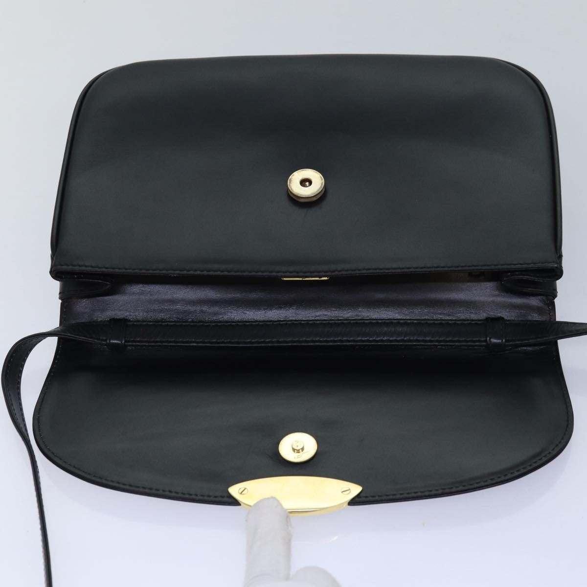 Bally Vintage Leather Black Leather Shoulder Bag Bag (Pre-Owned)