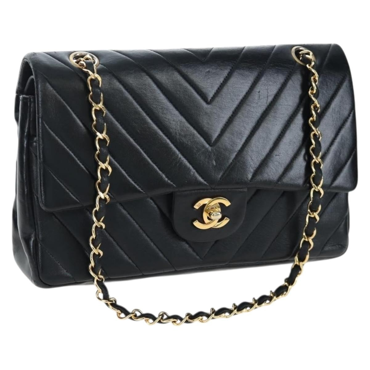 Chanel Double Stitch Full Flap Chevron Lambskin Black Leather Handbag (Pre-Owned)