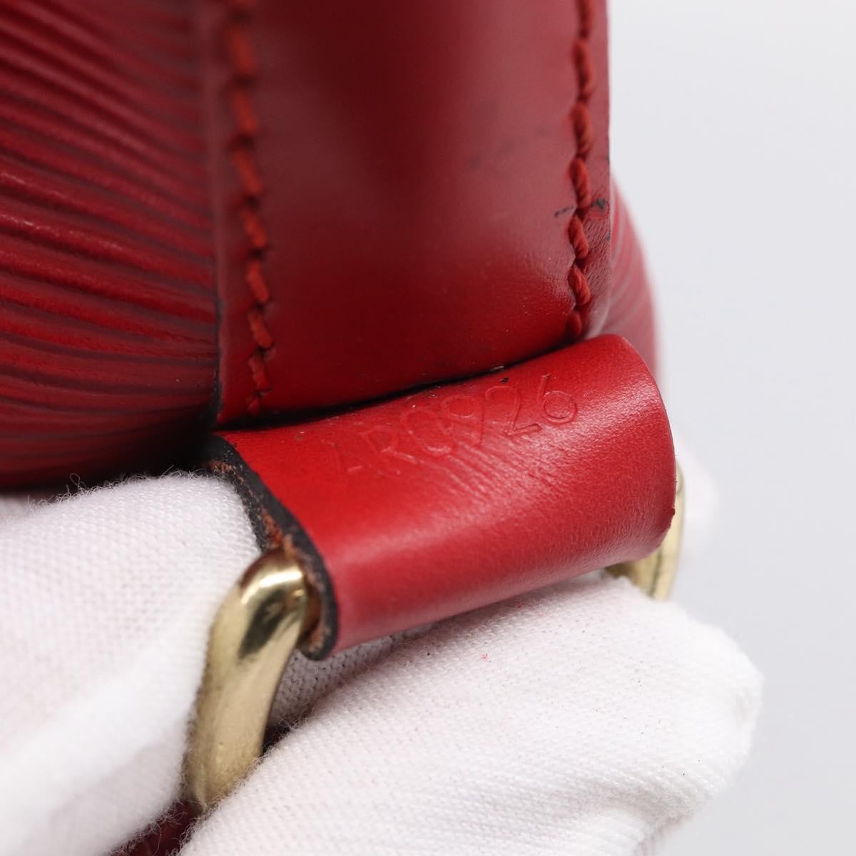 Louis Vuitton Petit Noe Epi Leather Red Leather Handbag (Pre-Owned)