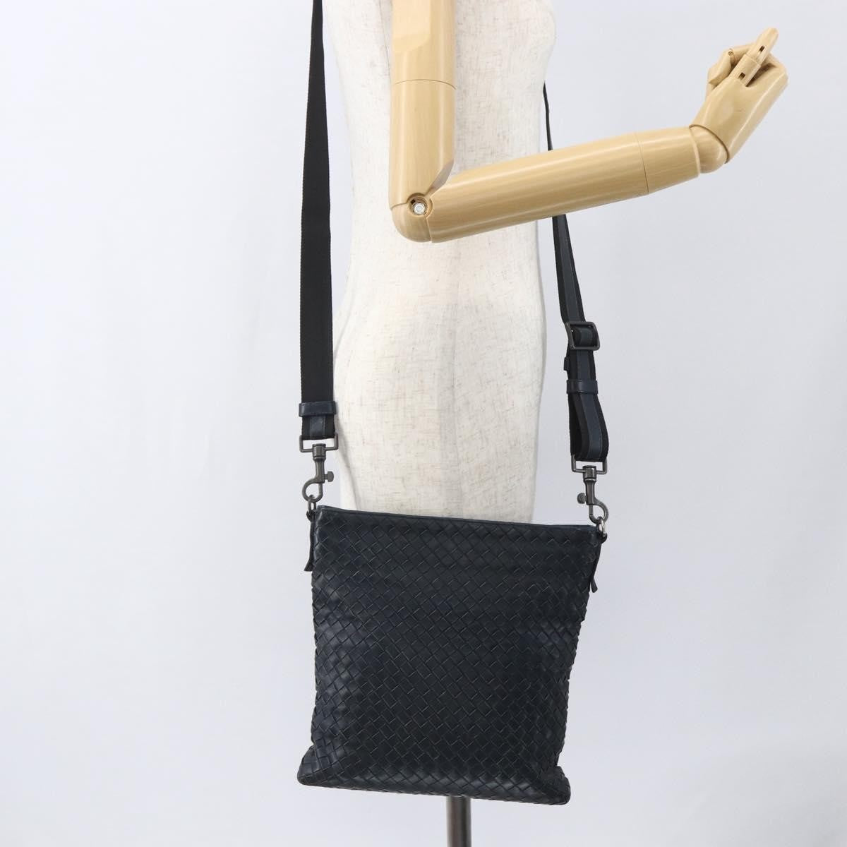 Bottega Veneta Flat Messenger Intrecciato Nappa Navy Leather Crossbody Bag Bag (Pre-Owned)