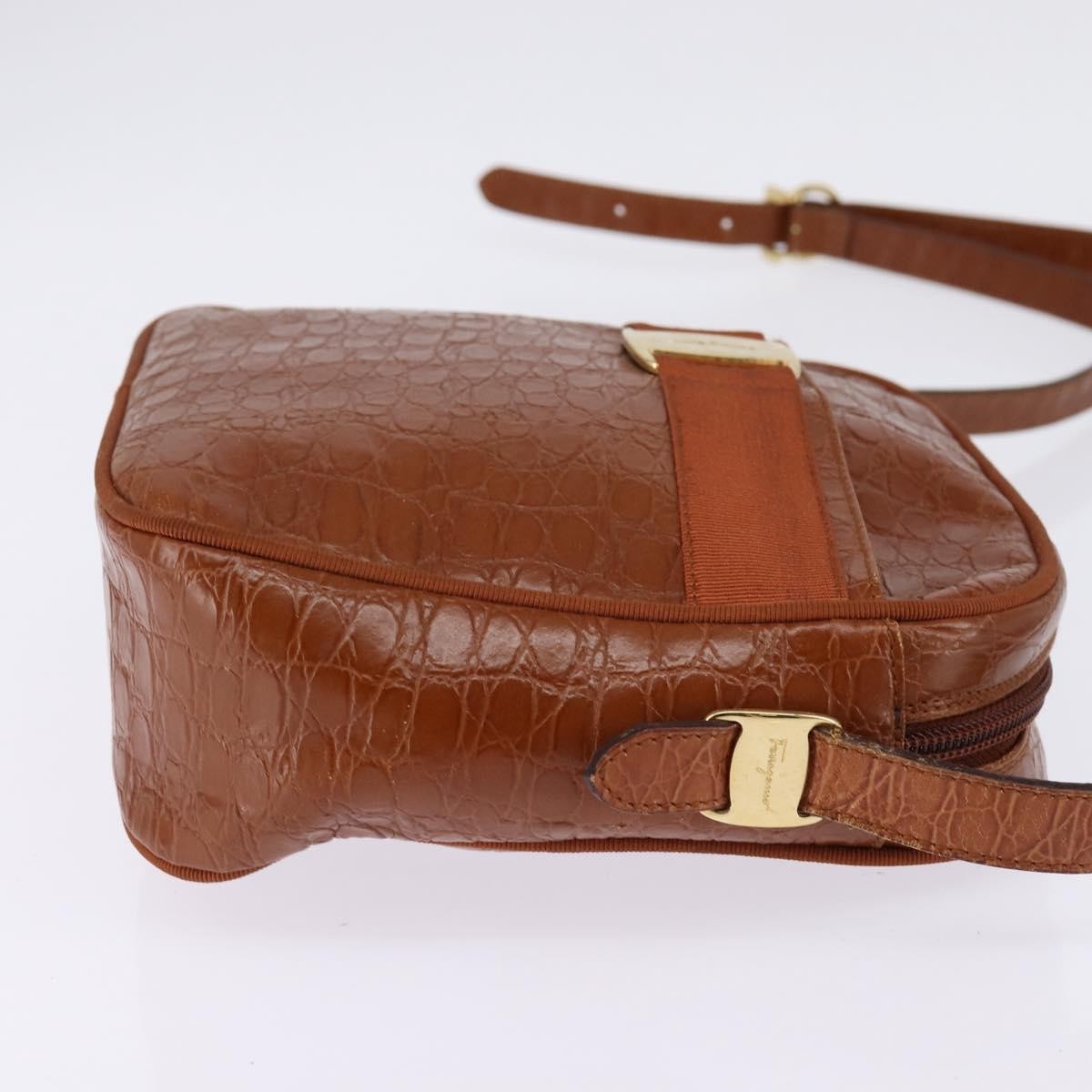 Salvatore Ferragamo Vala Leather Brown Leather Shoulder Bag Bag (Pre-Owned)